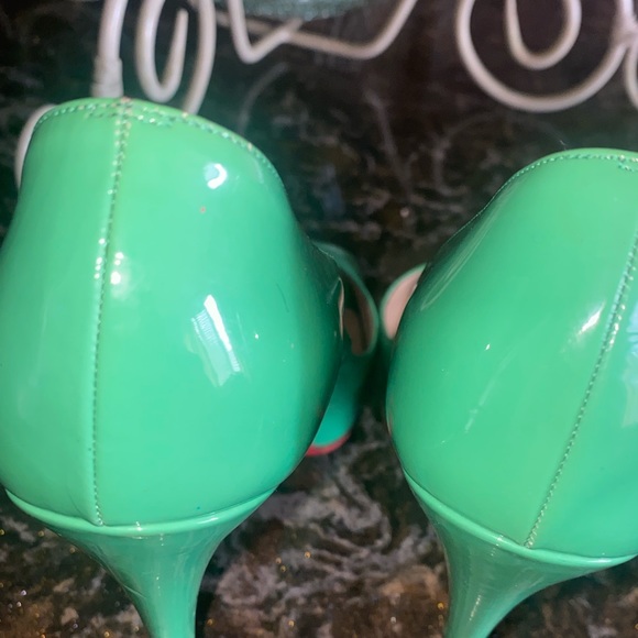 Christian louboutin Green pumps - Picture 5 of 5